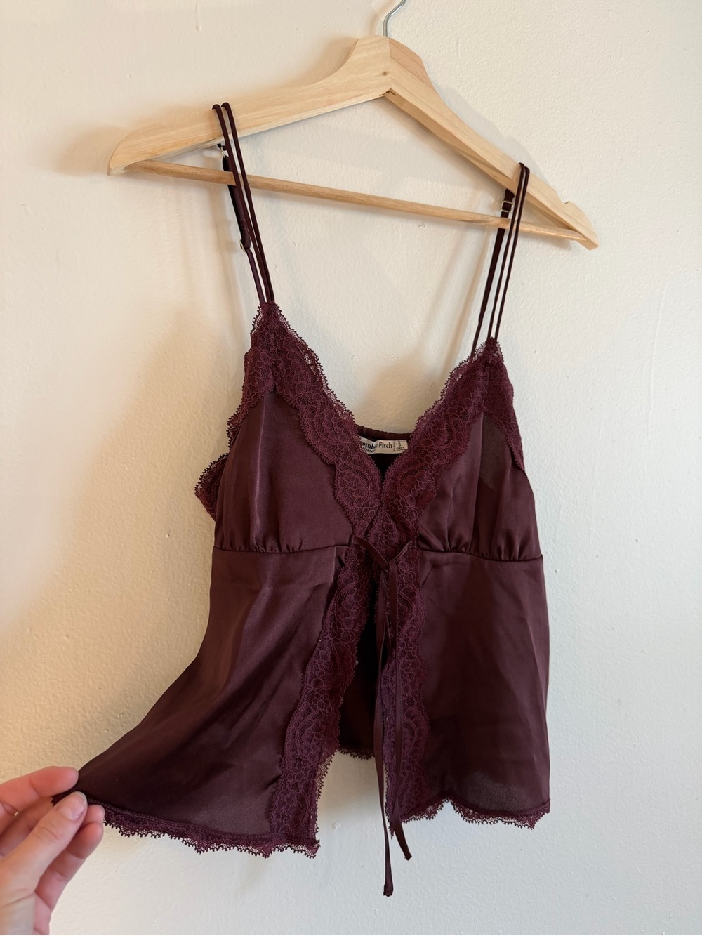 Abercrombie & Fitch Lace-Trim Satin Camisole - Picture 2 of 6